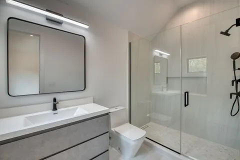 $3,595,000 | 3 Cosdrew Lane, East Hampton, NY 11937