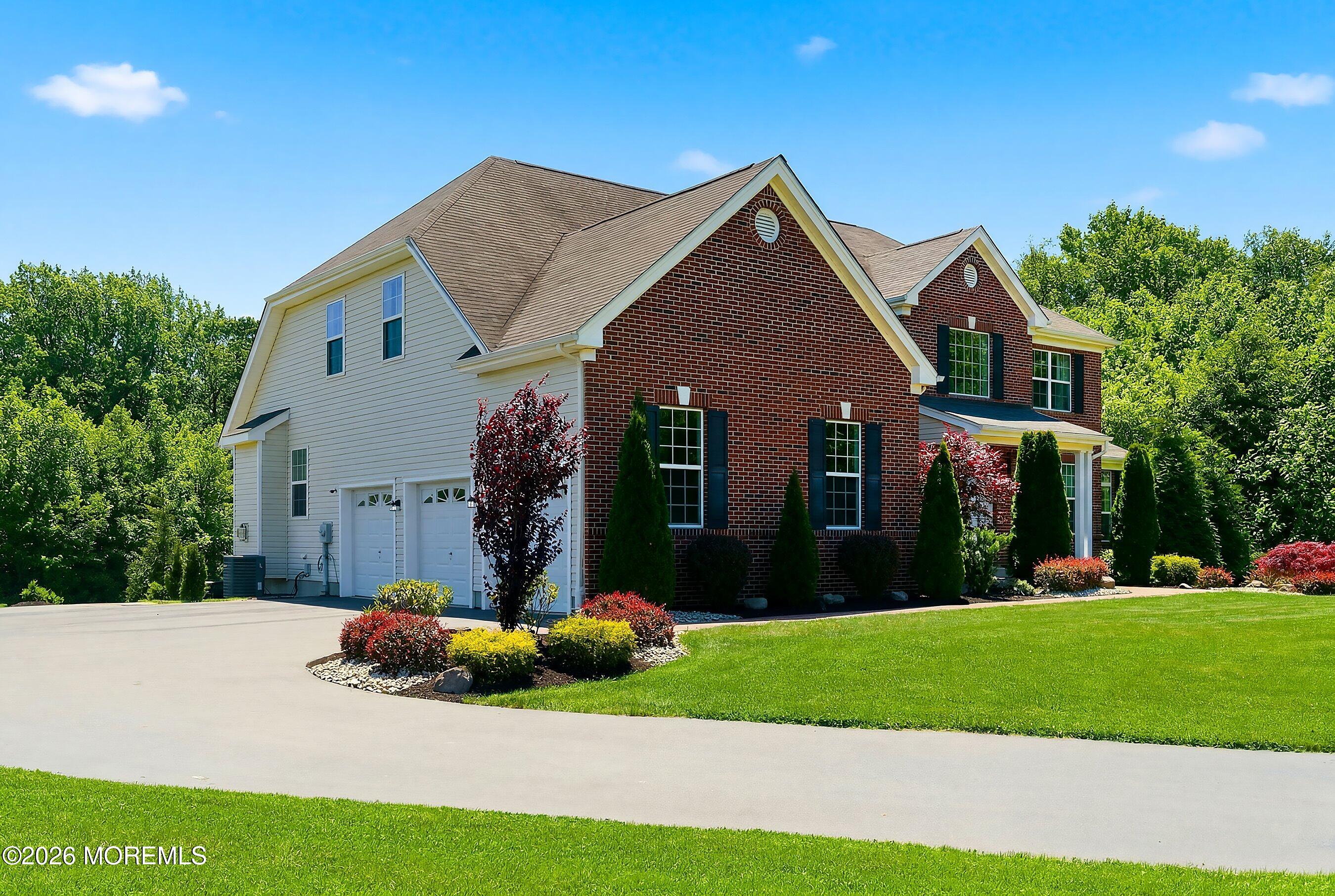 6 Valley Court Cream Ridge, NJ 08514 - Photo 5 of 48 07-Front Left