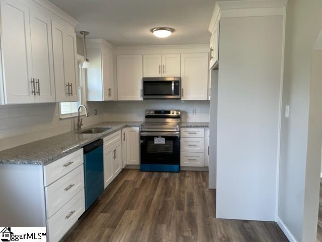 1293 Gibbs Road Laurens, SC 29360 - Photo 2 of 23 Gallery Image 2