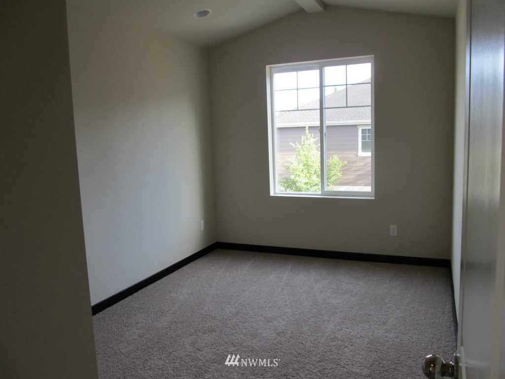 121 161st Place Southeast Bothell, WA 98012 - Photo 14 of 19