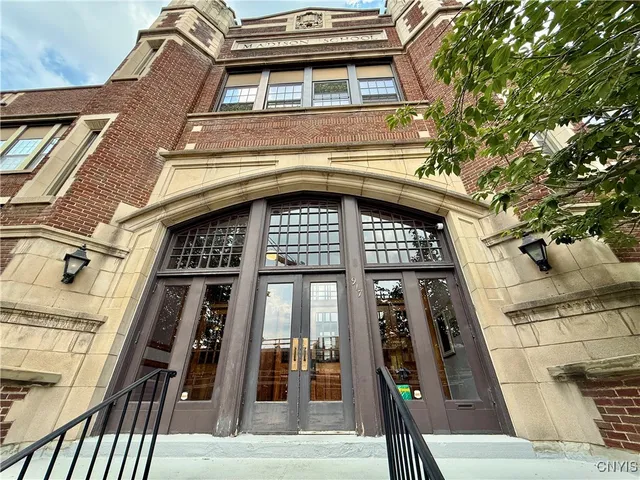 $210,000 | 917 Madison Street, Unit 107, Syracuse, NY 13210