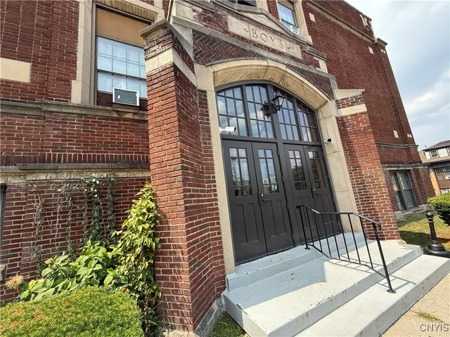 $210,000 | 917 Madison Street, Unit 107, Syracuse, NY 13210