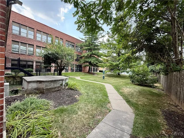 $210,000 | 917 Madison Street, Unit 107, Syracuse, NY 13210