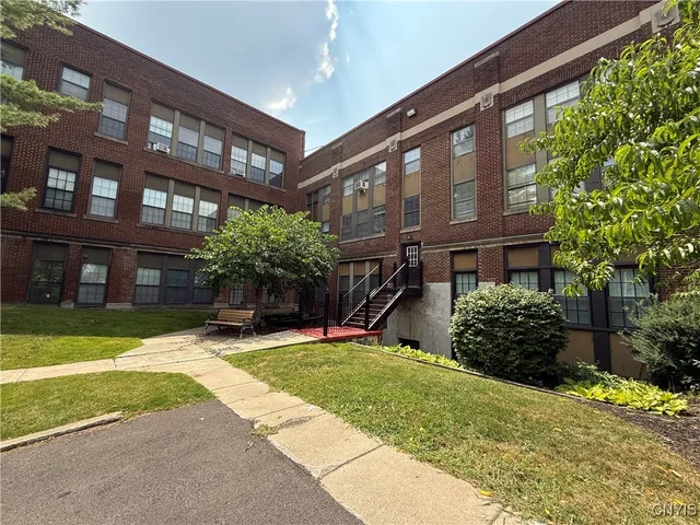 $210,000 | 917 Madison Street, Unit 107, Syracuse, NY 13210
