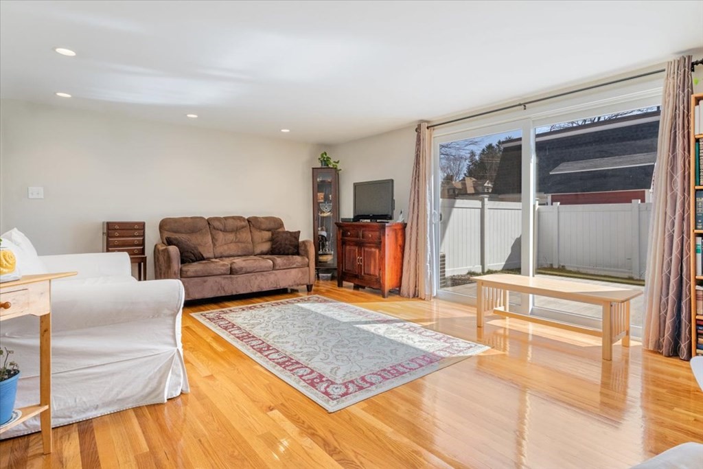 63 Summit Avenue, Unit 63 Sharon, MA 02067 - Photo 6 of 30 Gallery Image 6