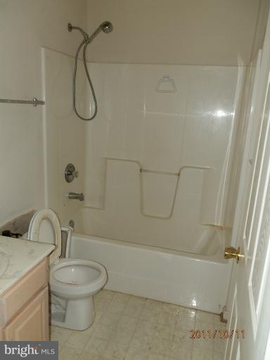 8208 Temple Hill Road Clinton, MD 20735 - Photo 14 of 18 Bath (Master)