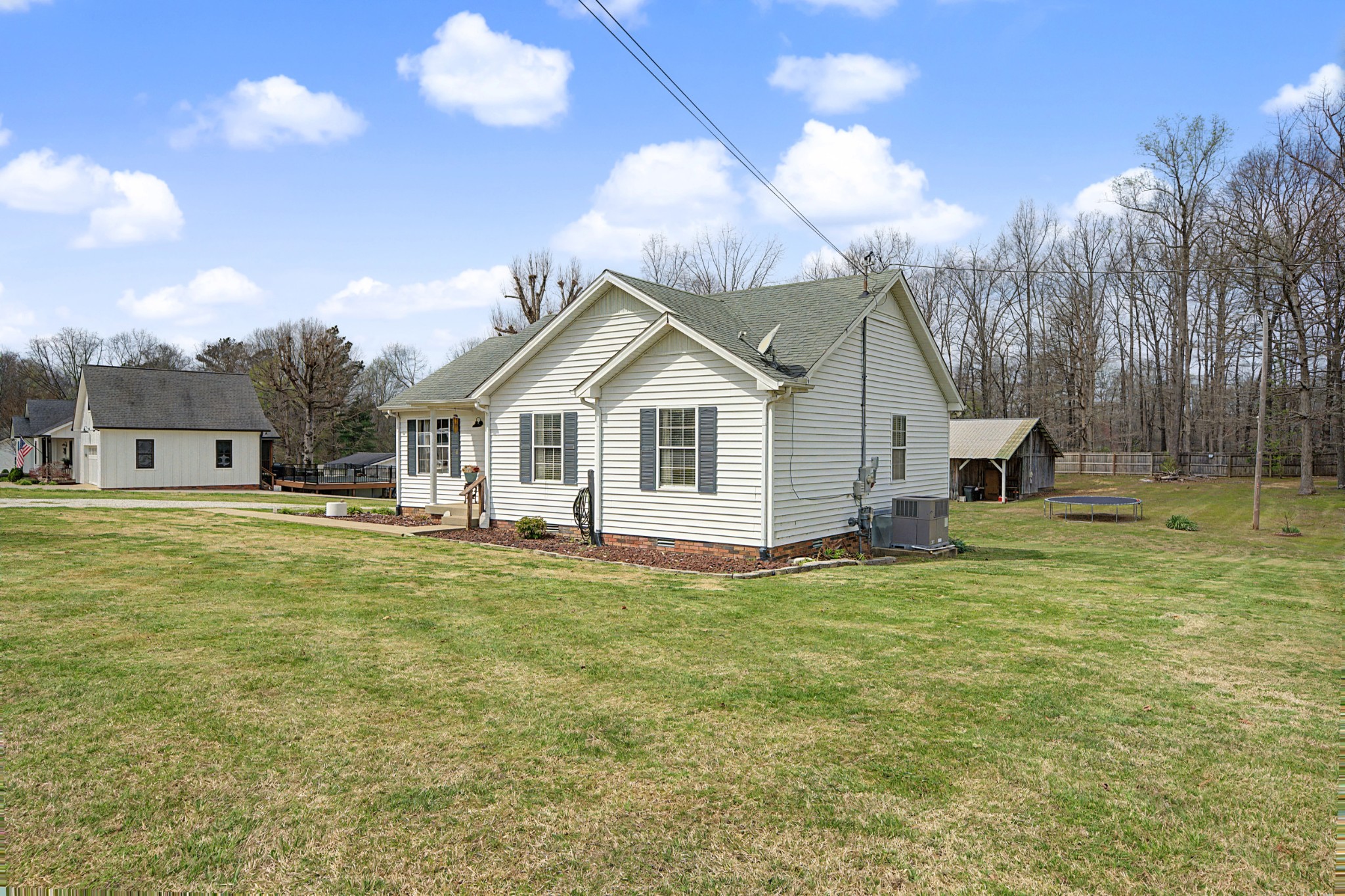 1450 Pomona Road Dickson, TN 37055 - Photo 2 of 34