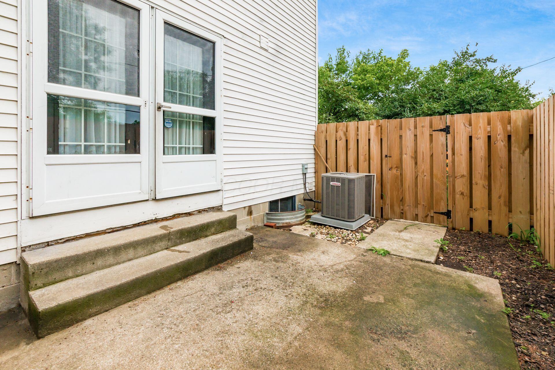 2120 Sprucefield Road Columbus, OH 43229 - Photo 27 of 27 028_ 2120 Sprucefield Rd-1067
