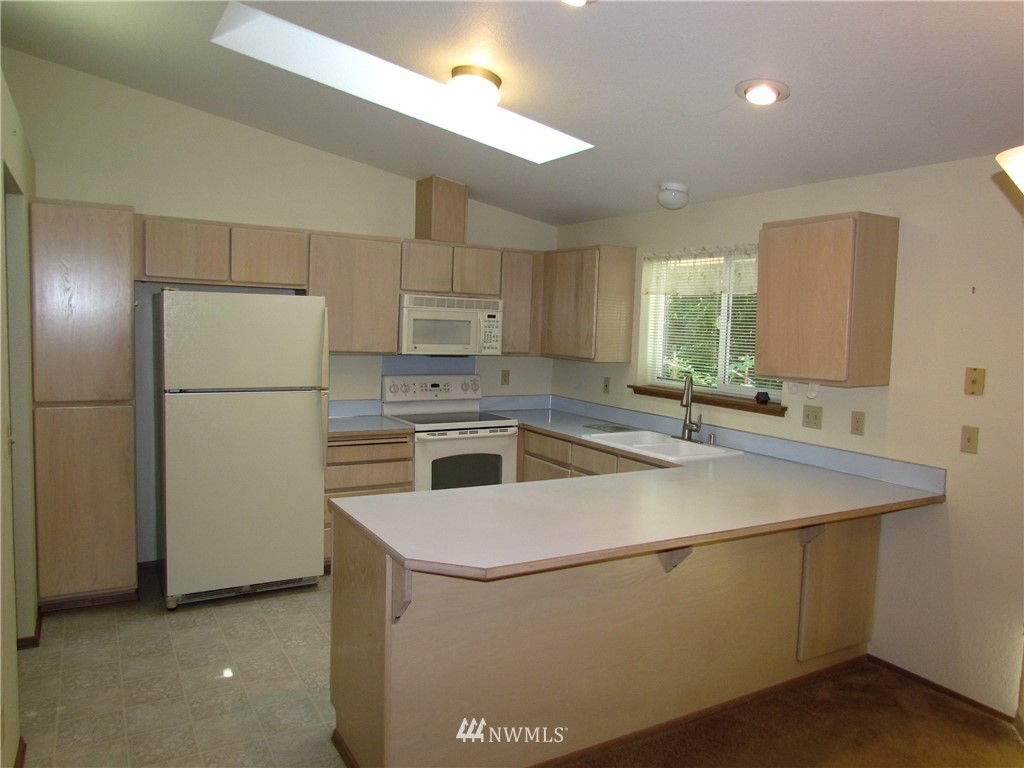 1722 Diamond Road Southeast Lacey, WA 98503 - Photo 2 of 15 Gallery Image 2