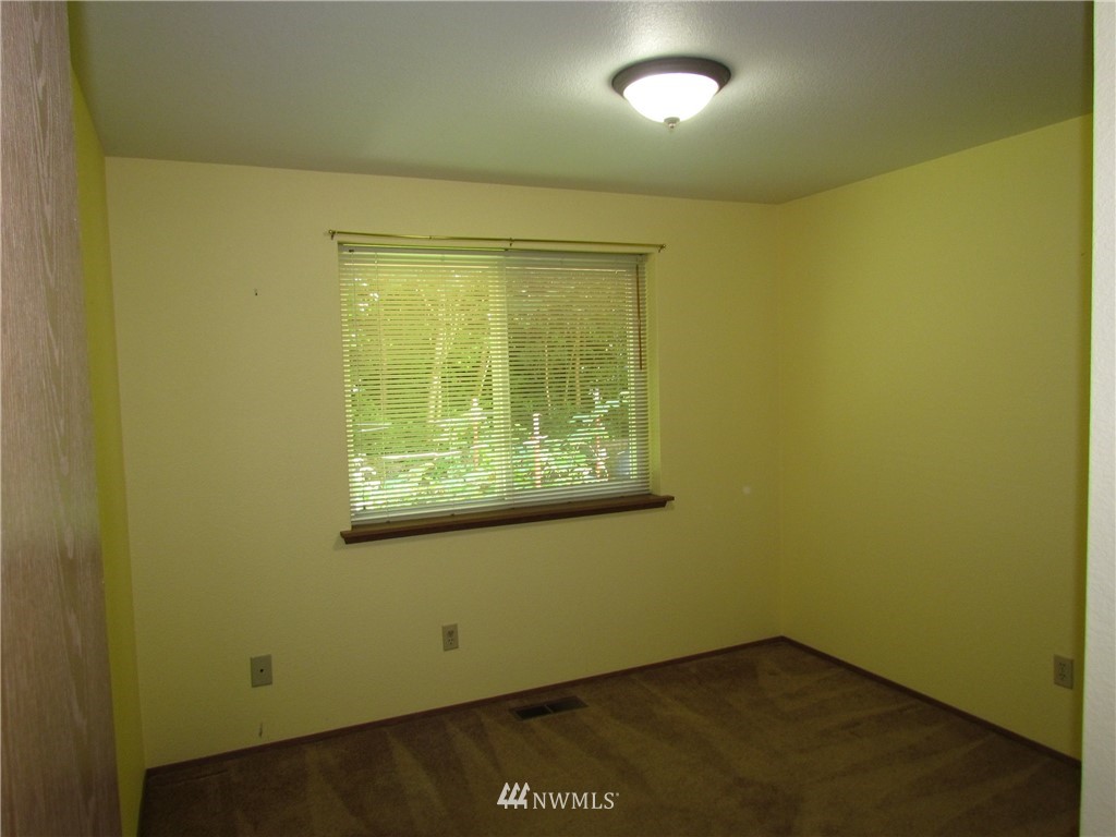 1722 Diamond Road Southeast Lacey, WA 98503 - Photo 11 of 15 Gallery Image 11