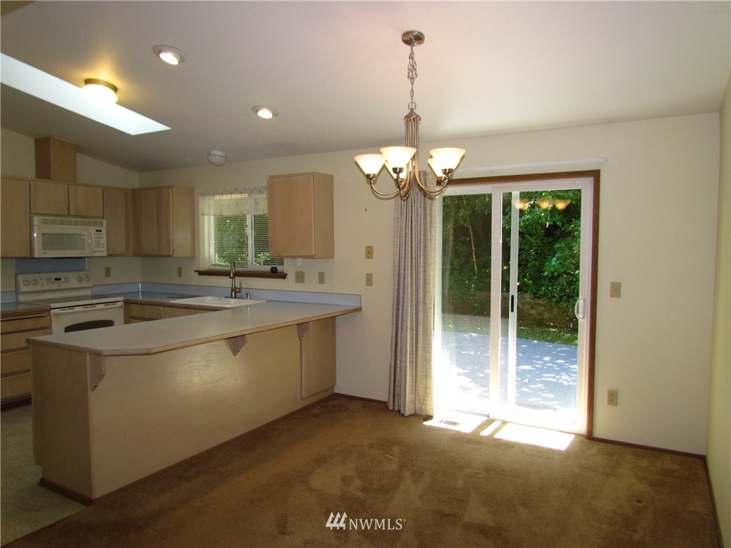 1722 Diamond Road Southeast Lacey, WA 98503 - Photo 4 of 15 Gallery Image 4