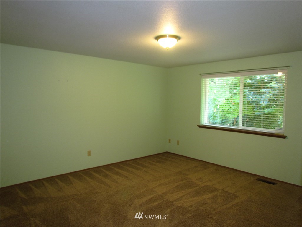 1722 Diamond Road Southeast Lacey, WA 98503 - Photo 7 of 15 Gallery Image 7