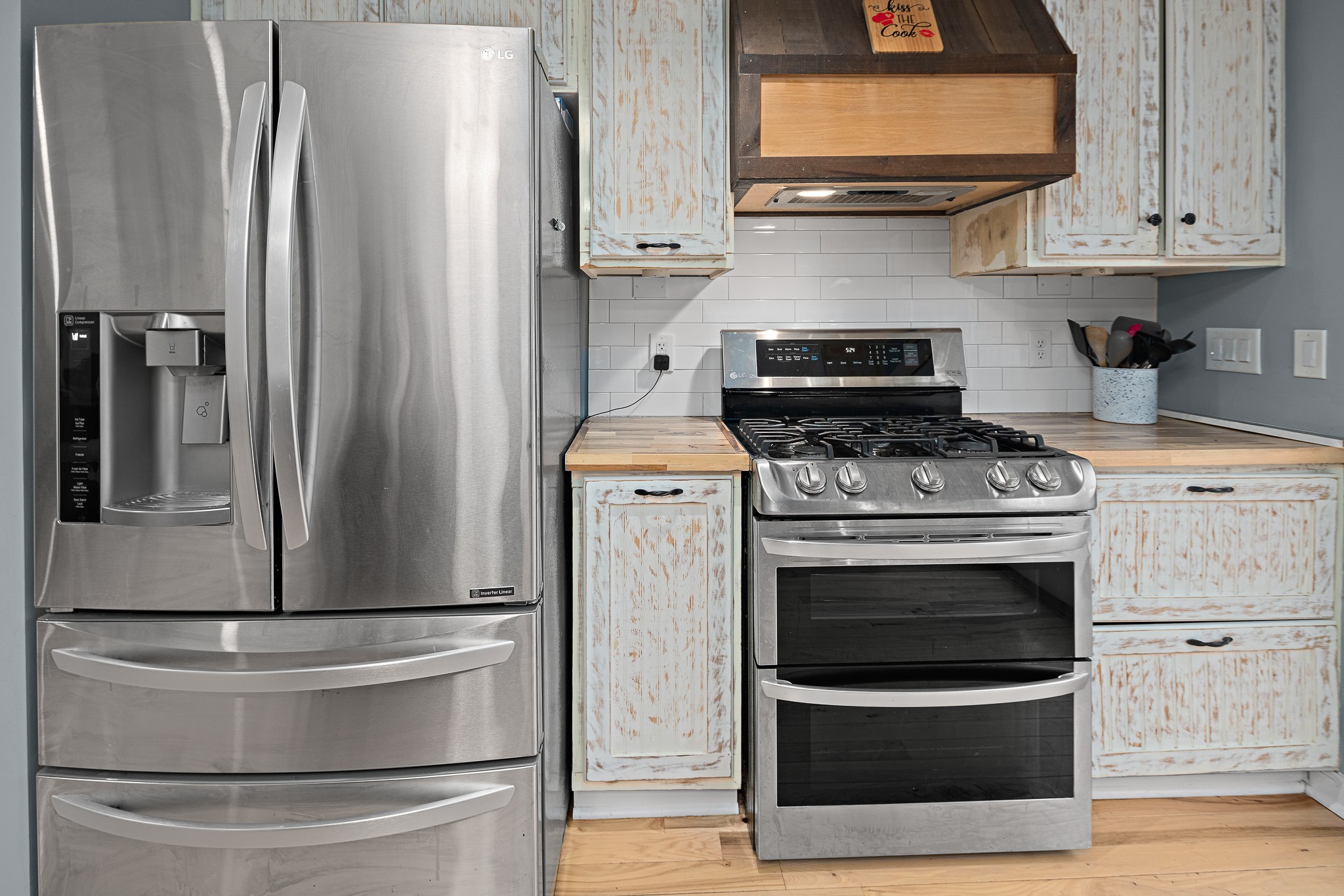 13577 Versailles Road Rockvale, TN 37153 - Photo 11 of 50 a stove top oven sitting inside of a kitchen