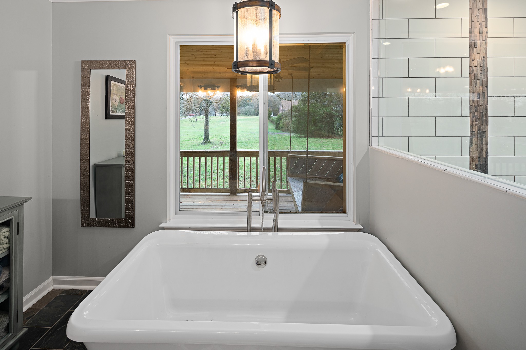 13577 Versailles Road Rockvale, TN 37153 - Photo 23 of 50 a bathroom with a bathtub