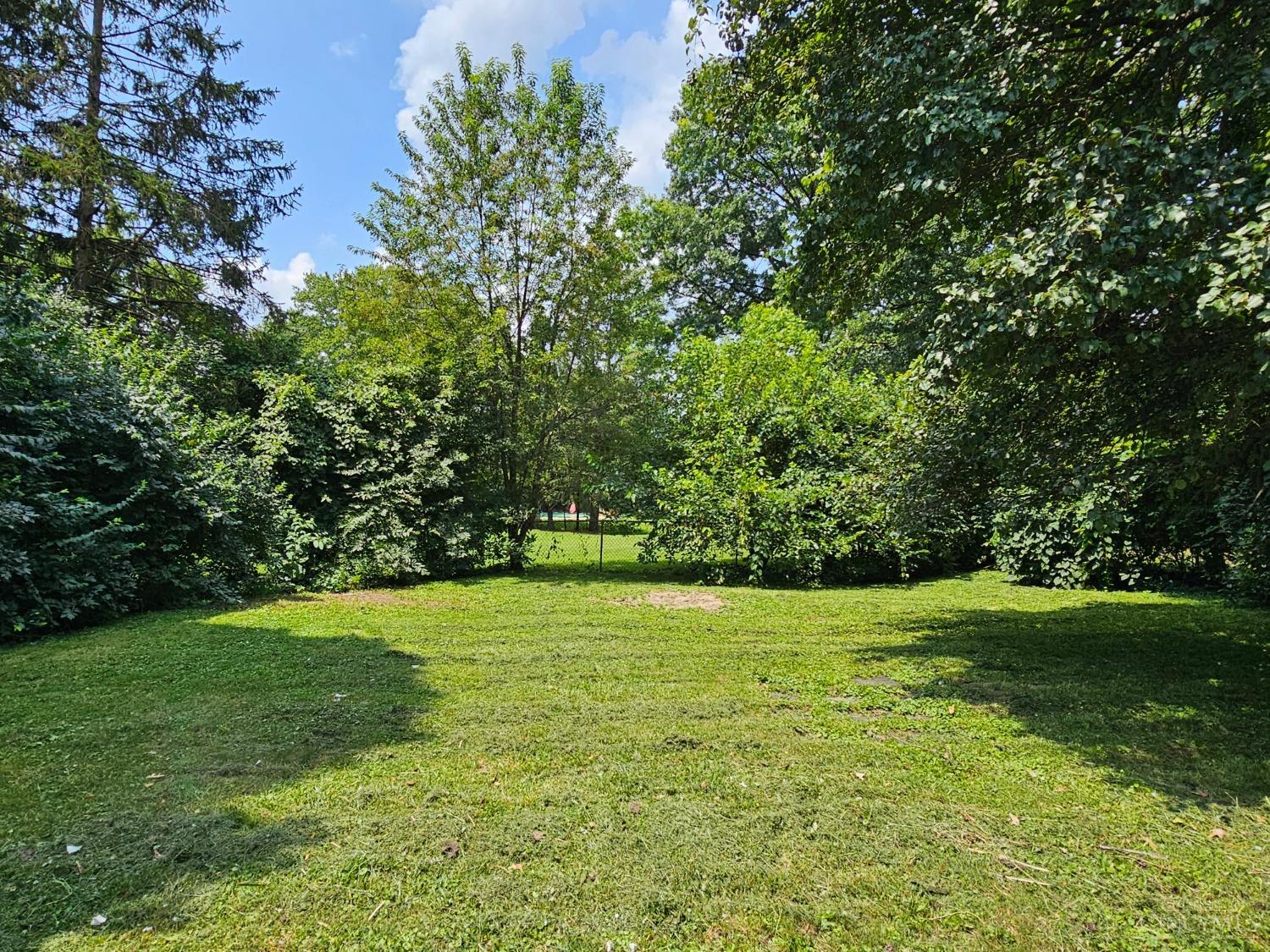 5575 Vogel Road Cincinnati, OH 45239 - Photo 3 of 25