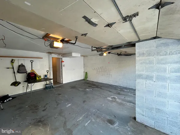 a view of a garage