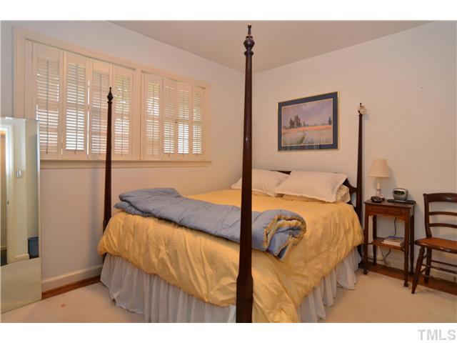 1905 Manuel Street Raleigh, NC 27612 - Photo 12 of 23