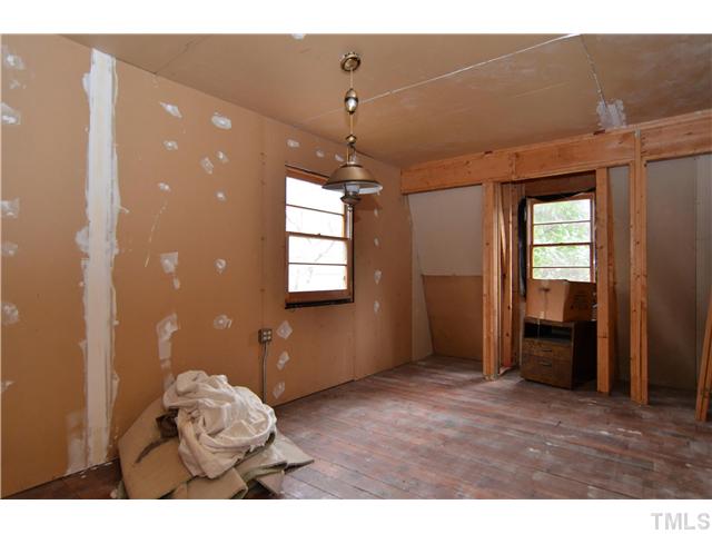 1905 Manuel Street Raleigh, NC 27612 - Photo 21 of 23