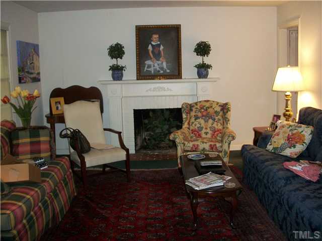 1905 Manuel Street Raleigh, NC 27612 - Photo 4 of 23