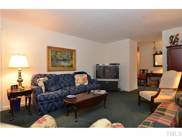 1905 Manuel Street Raleigh, NC 27612 - Photo 6 of 23