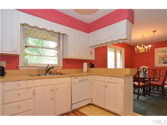 1905 Manuel Street Raleigh, NC 27612 - Photo 10 of 23