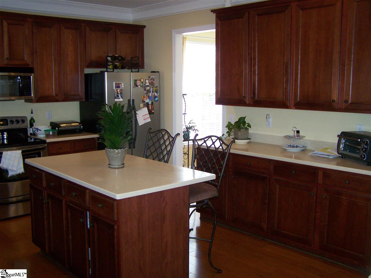 2 Timlin Drive Greenville, SC 29607 - Photo 8 of 35 Gallery Image 8