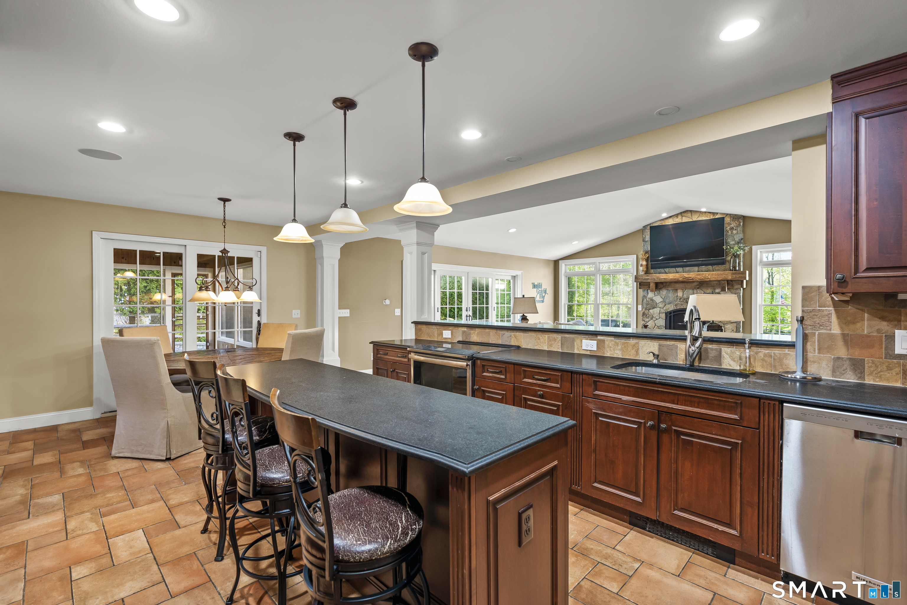 29 Alpine Road Monroe, CT 06468 - Photo 3 of 31
