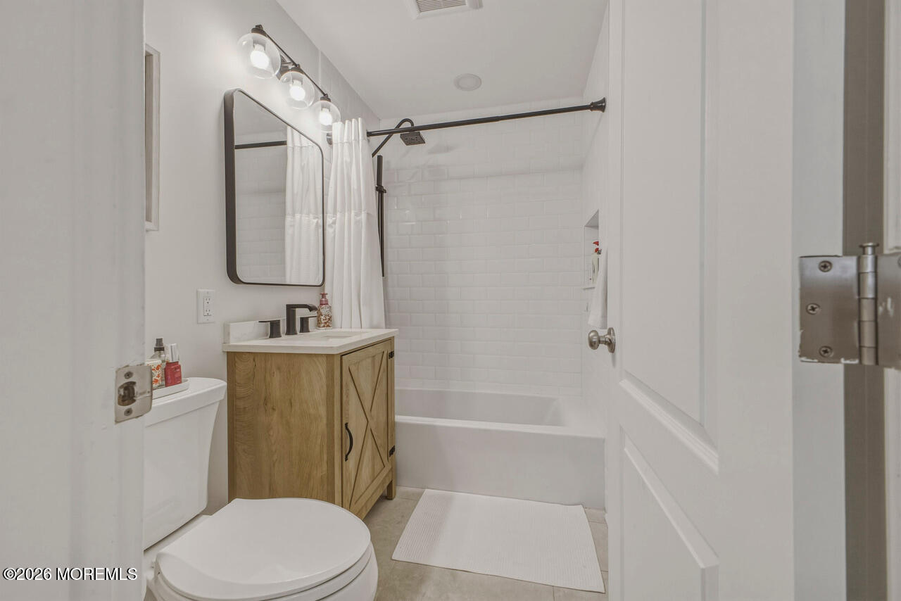 504 Couse Road Neptune Township, NJ 07753 - Photo 15 of 37 bath