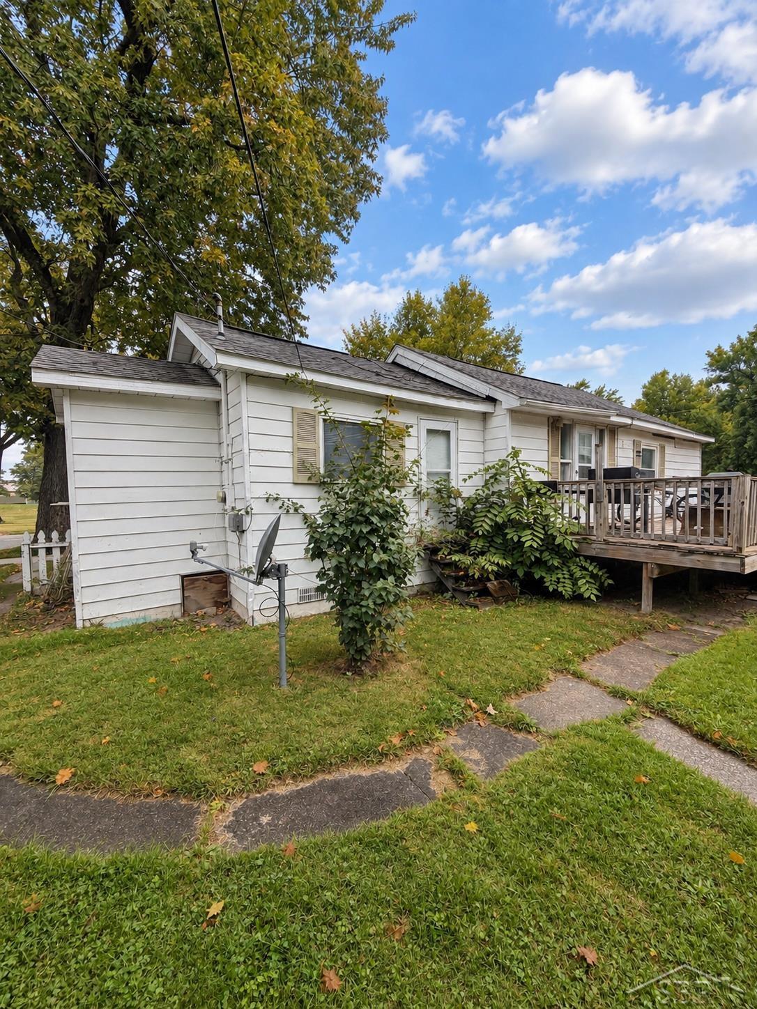 200 18th Street Bay City, MI 48708 - Photo 1 of 18 50222927-2817e765-f77b-4380-be49-b2d46bff28ae.JPG