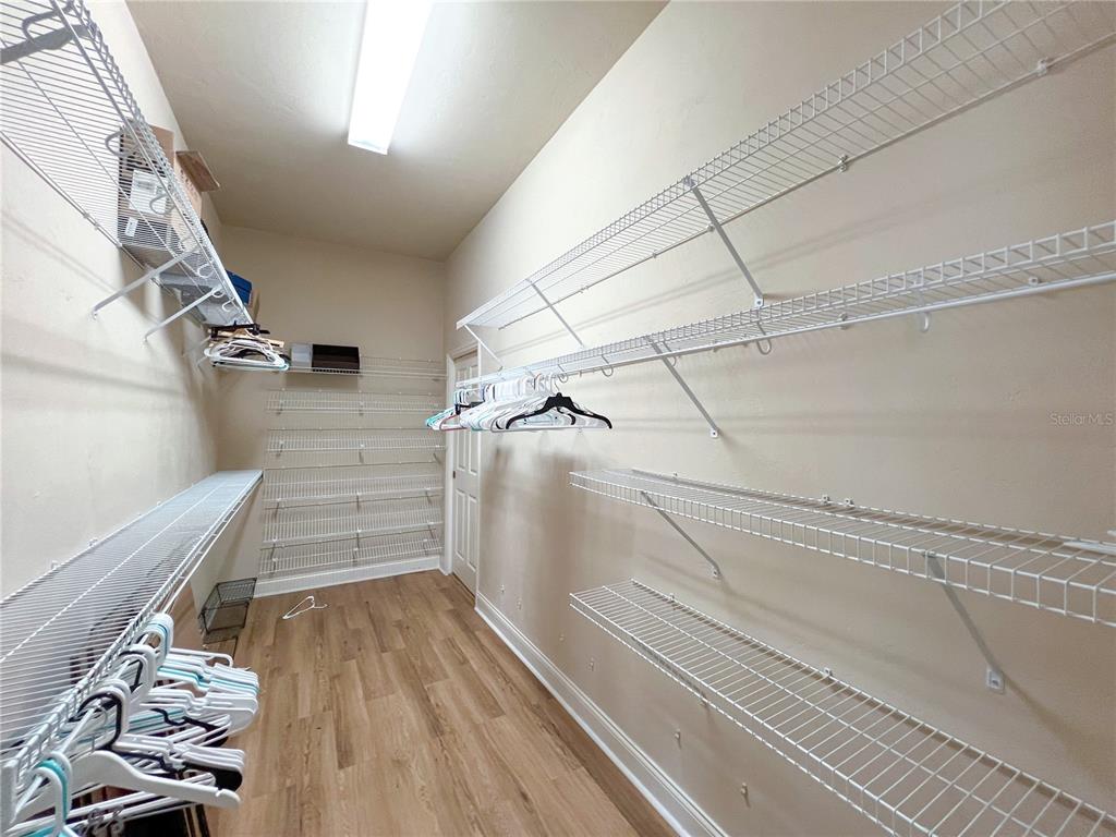 9048 Southwest 76th Avenue Gainesville, FL 32608 - Photo 16 of 17