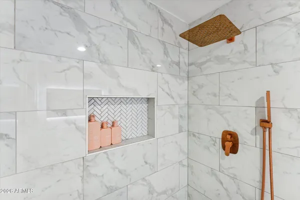 $750,000 | 2190 East Greenway Drive, Tempe, AZ 85282