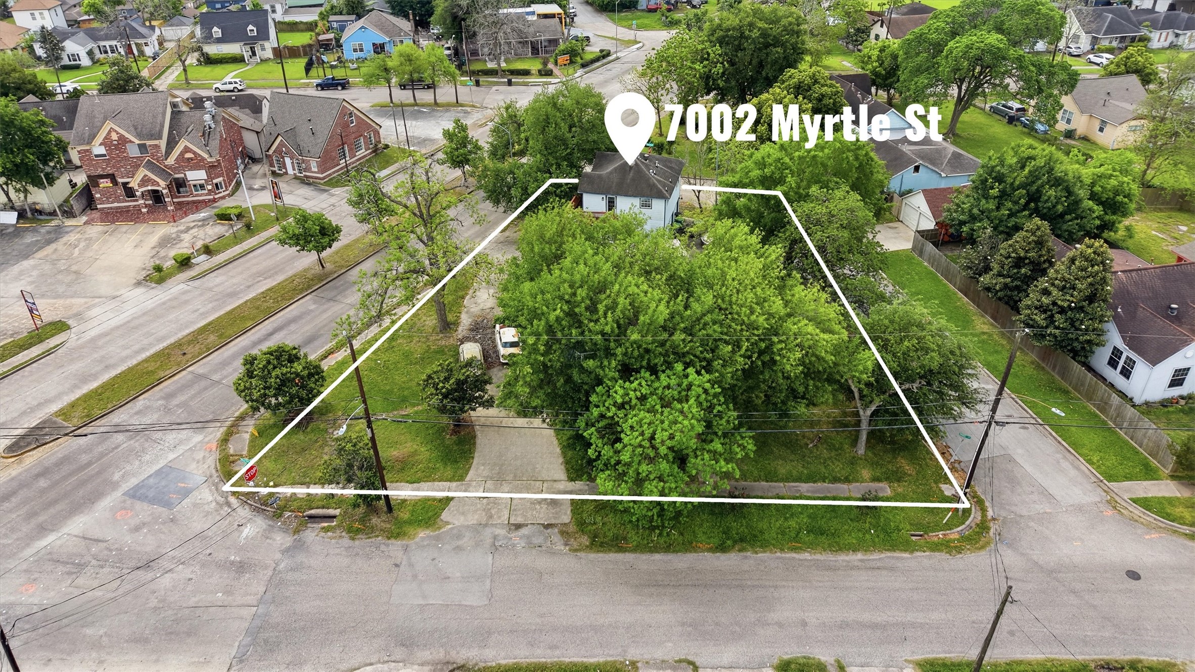 Signature Island Opportunity: Premium Double-Lot with Rare Triple-Street Frontage.