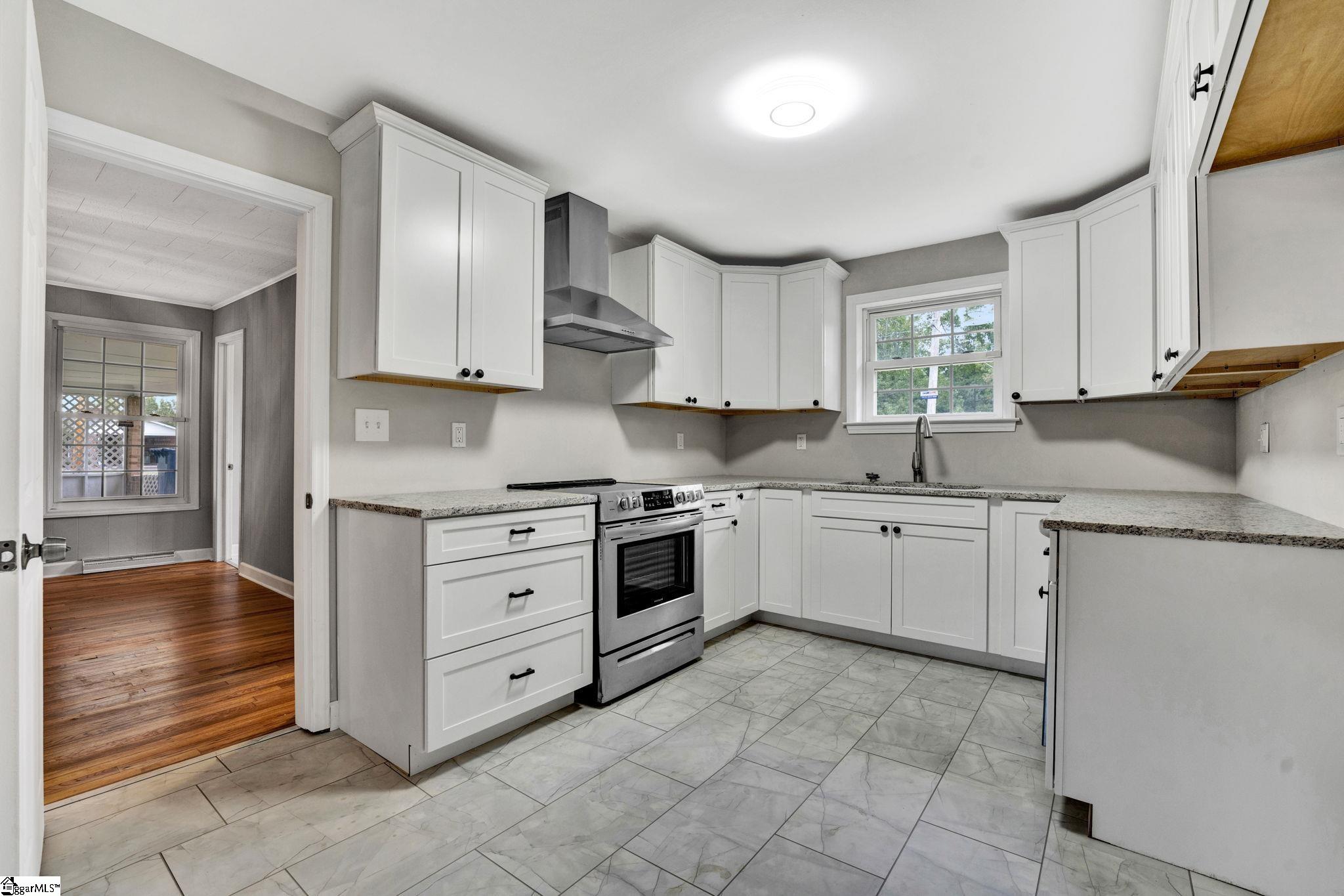 1154 Penland Road Laurens, SC 29360 - Photo 4 of 32 Gallery Image 4