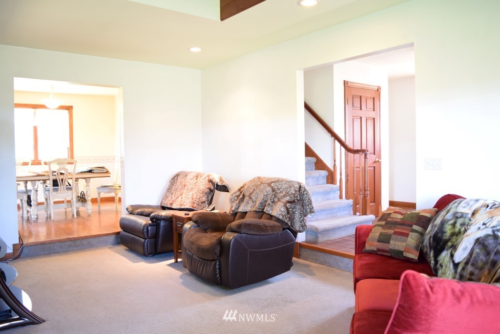 318 Kruger Road Onalaska, WA 98570 - Photo 12 of 25