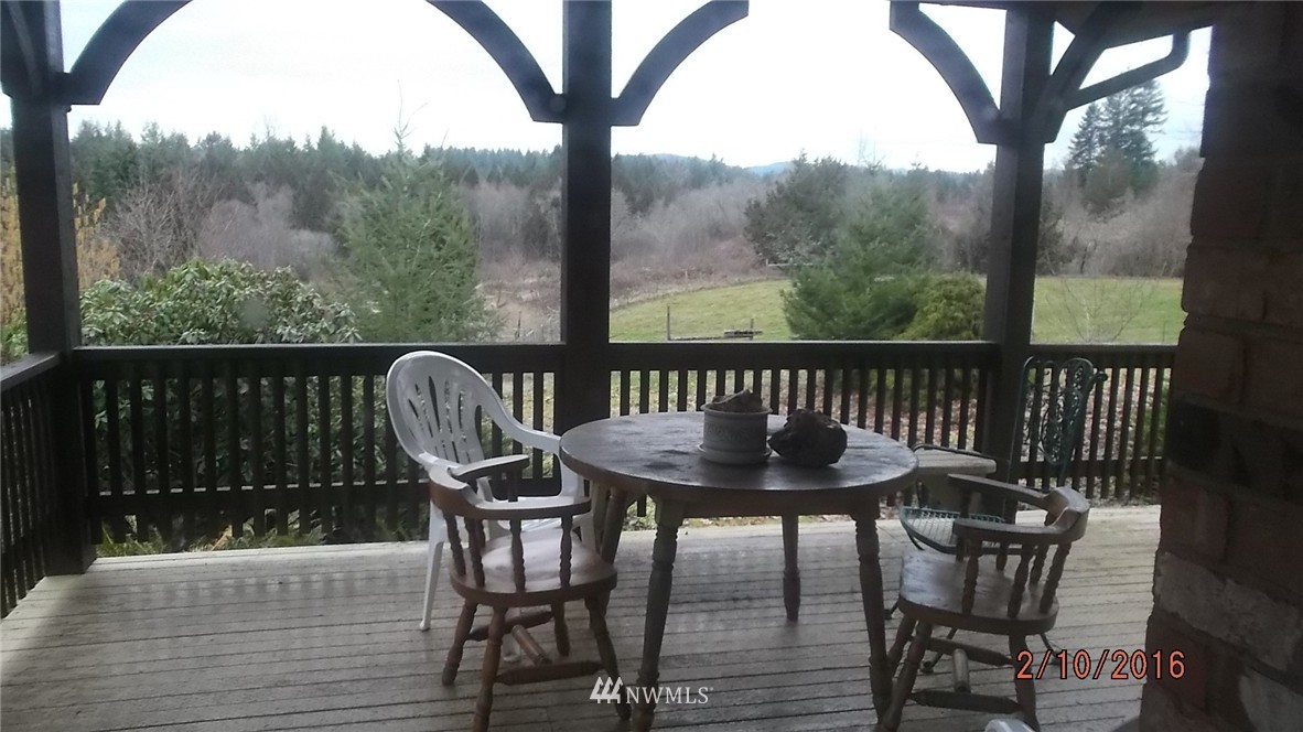 318 Kruger Road Onalaska, WA 98570 - Photo 3 of 25