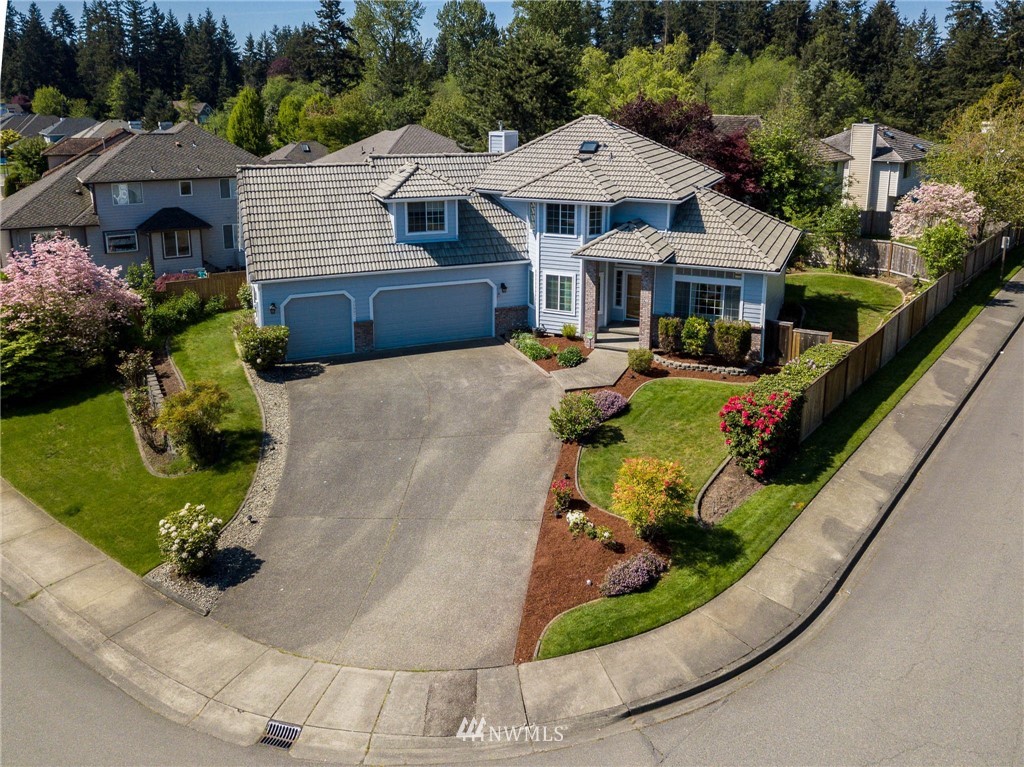 36907 17th Avenue South Federal Way, WA 98003 - Photo 2 of 25 a view of a house with swimming pool and sitting area