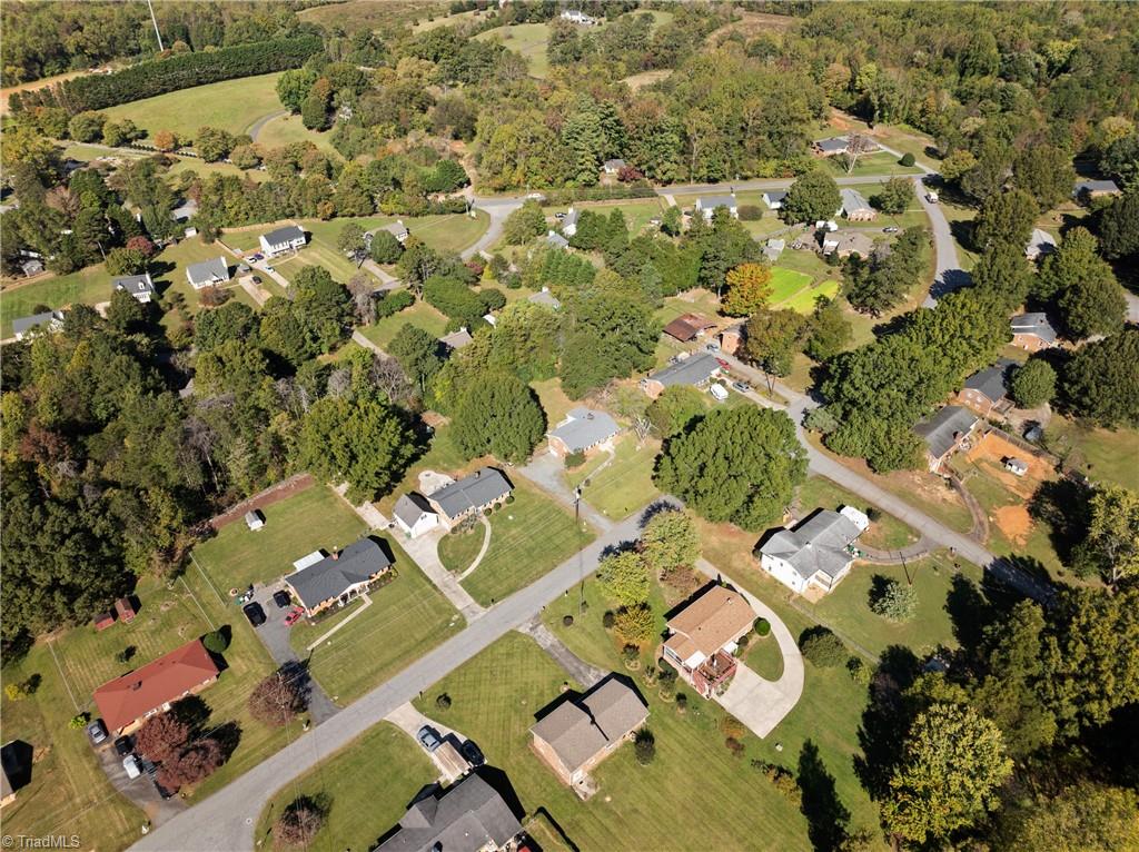 3560 Manoa Road Pfafftown, NC 27040 - Photo 20 of 22 Gallery Image 20