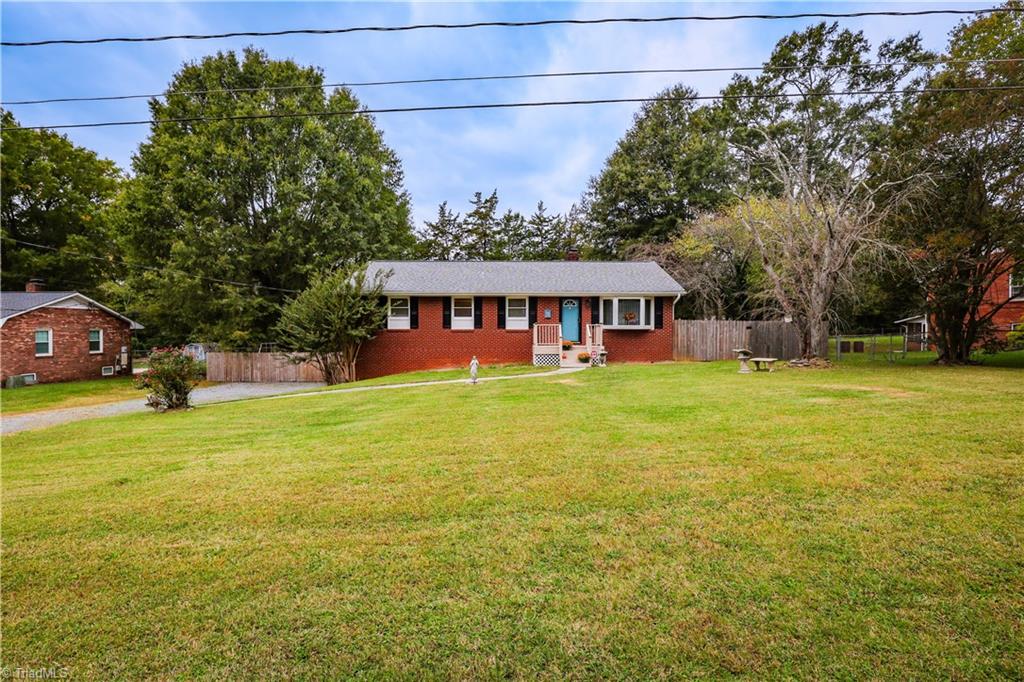 3560 Manoa Road Pfafftown, NC 27040 - Photo 2 of 22 Gallery Image 2