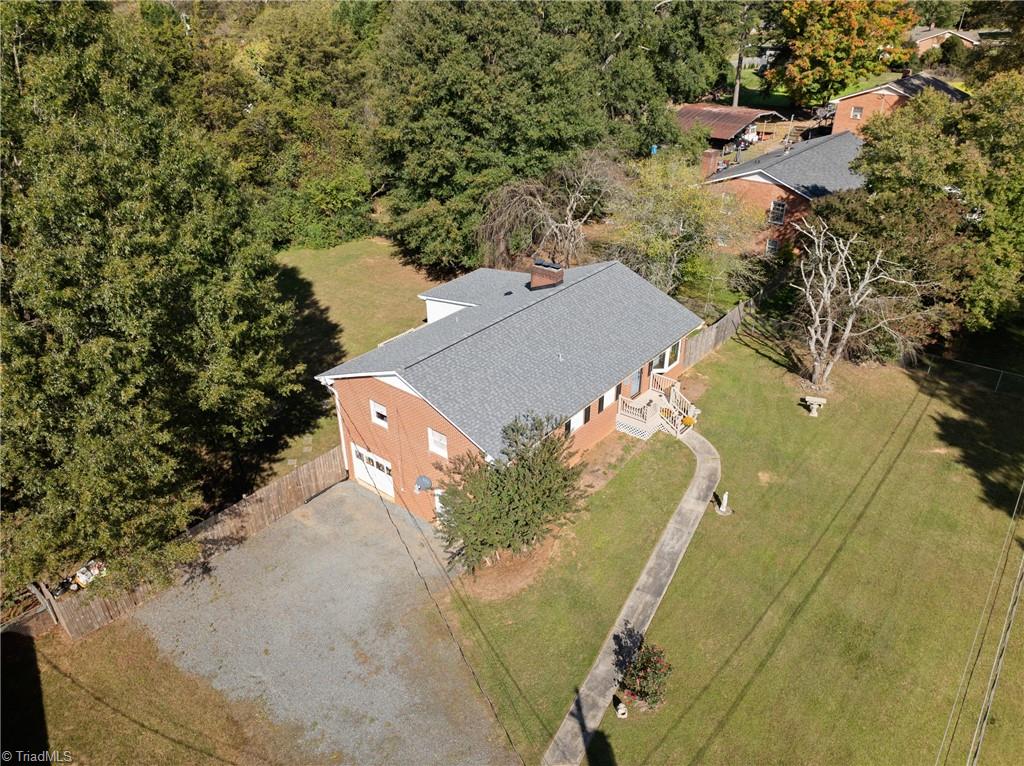 3560 Manoa Road Pfafftown, NC 27040 - Photo 3 of 22 Gallery Image 3