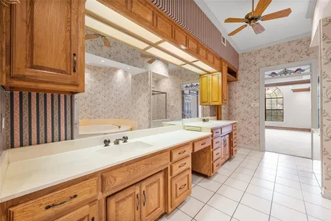 $949,500 | 217 Williams Road, Fort Worth, TX 76120