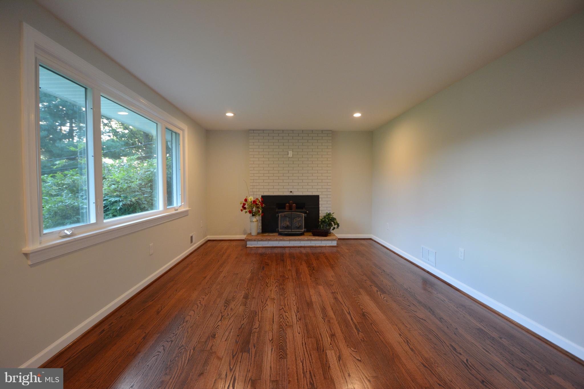 5229 Braddock Road Woodbine, MD 21797 - Photo 30 of 30 Open floor plan to dining & kitchen!