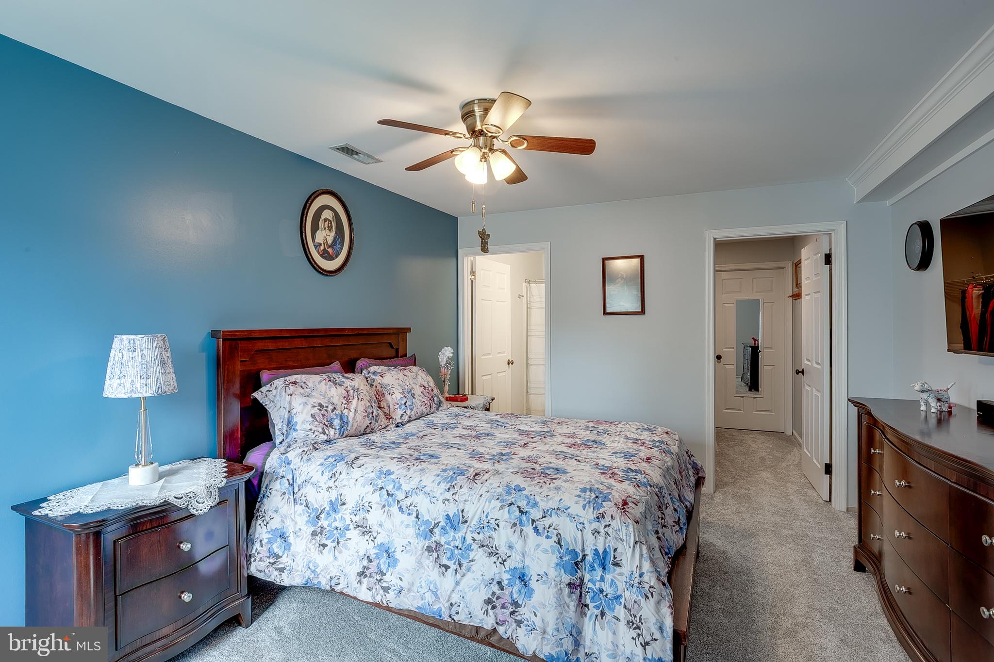 302 Quail Road Marlton, NJ 08053 - Photo 9 of 28 Serene bedroom with calming hues.
