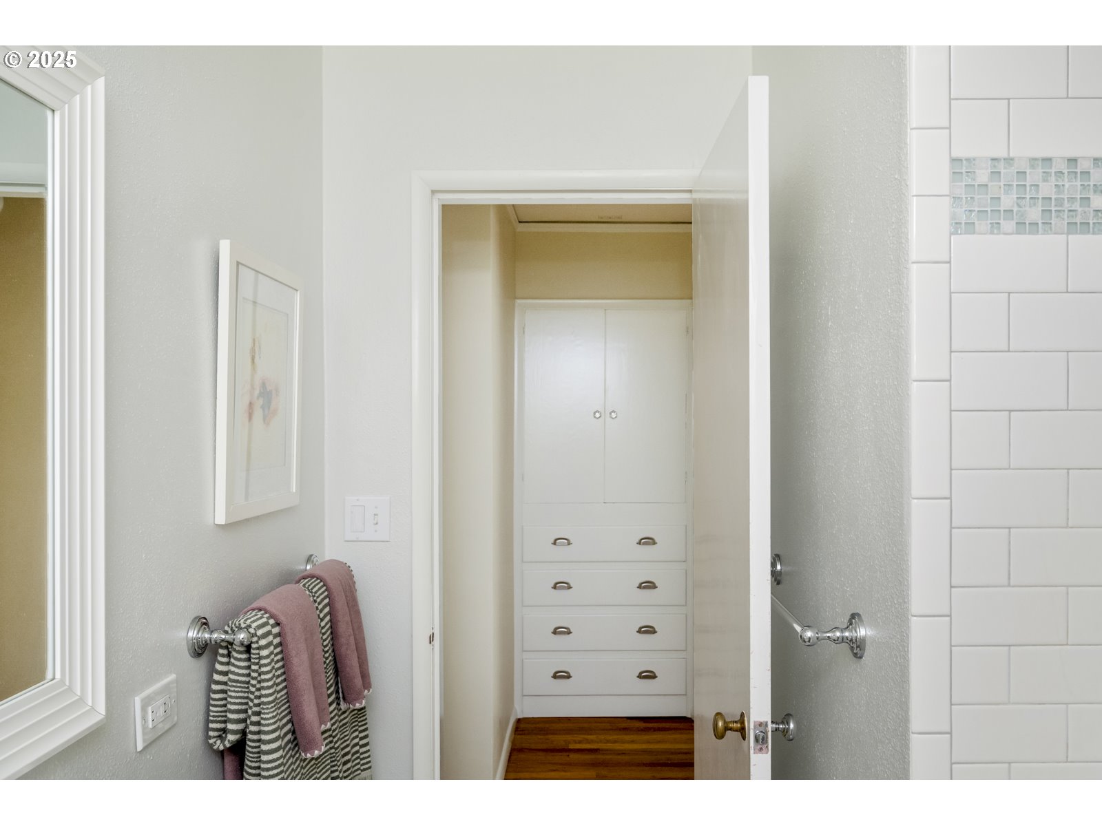 2104 Northeast Rosa Parks Way Portland, OR 97211 - Photo 18 of 33 Gallery Image 18