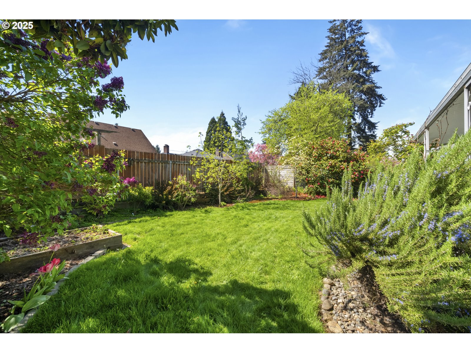 2104 Northeast Rosa Parks Way Portland, OR 97211 - Photo 29 of 33 Gallery Image 29