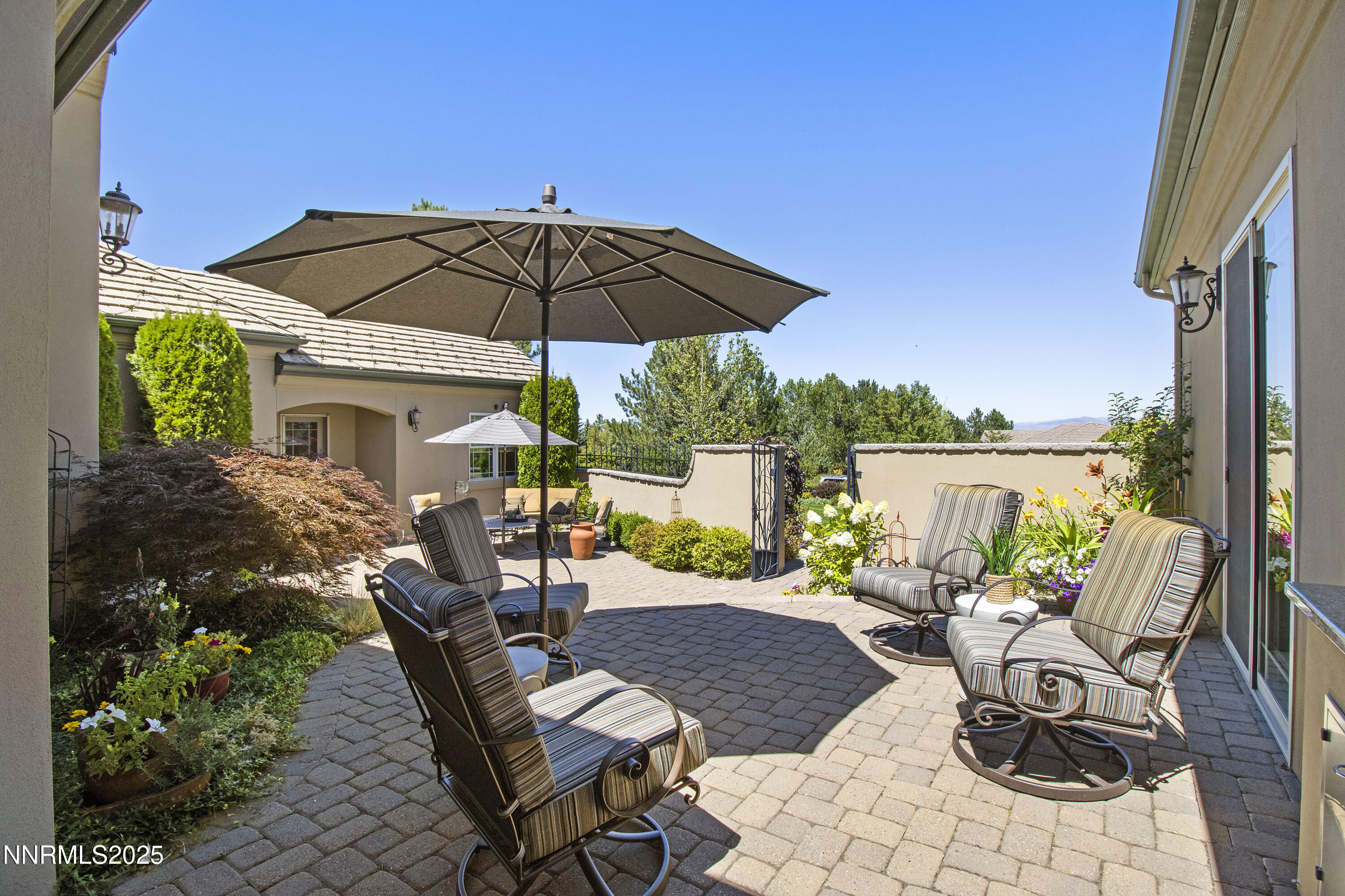 14275 Black Eagle Court Reno, NV 89511 - Photo 11 of 64 Black Eagle Daylight Couryard from BBQ O