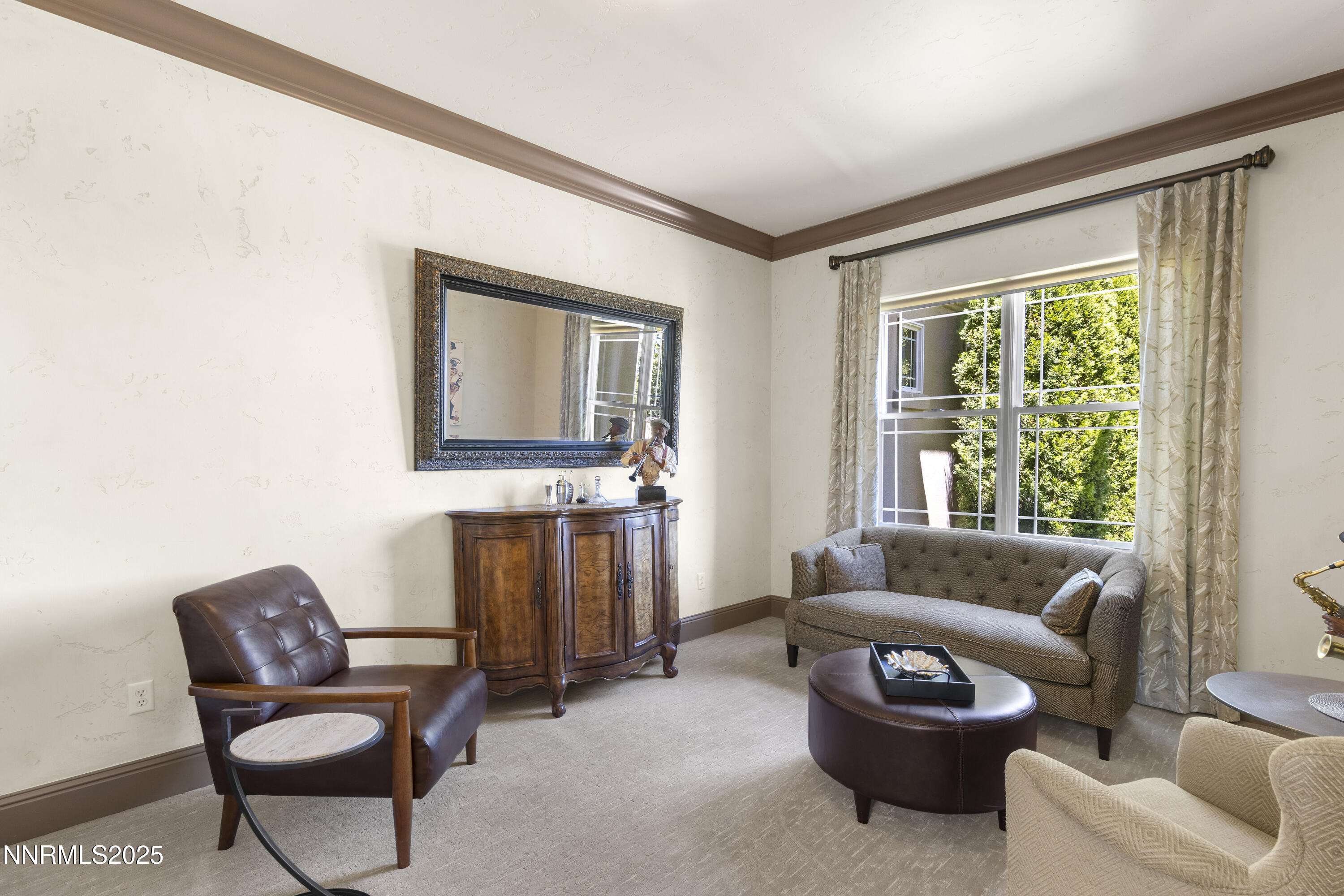 14275 Black Eagle Court Reno, NV 89511 - Photo 33 of 64 Black Eagle Sitting Area