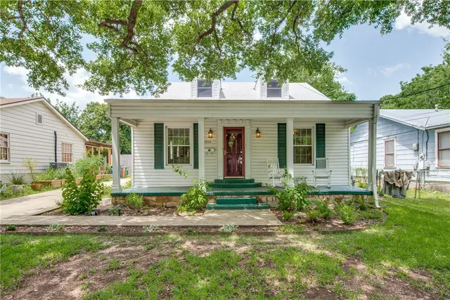 $3,995 | 2206 Iva Lane, Unit A, Austin, TX 78704