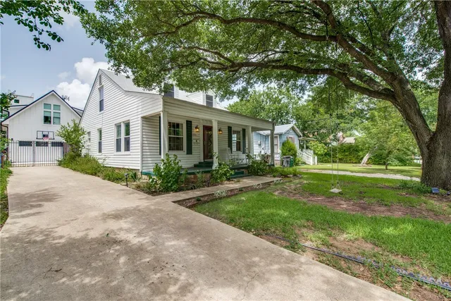 $3,995 | 2206 Iva Lane, Unit A, Austin, TX 78704