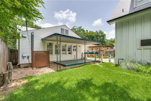 $3,995 | 2206 Iva Lane, Unit A, Austin, TX 78704