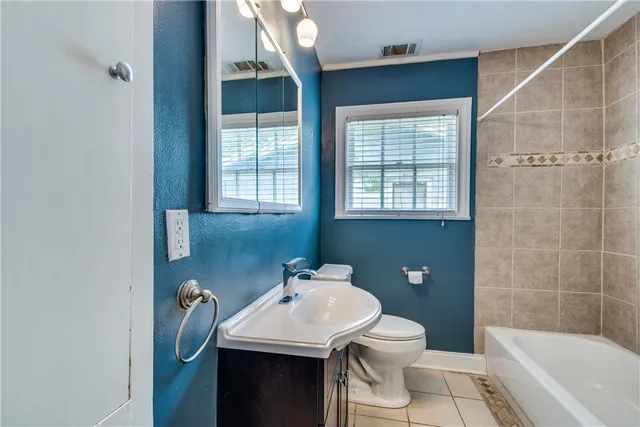 $3,995 | 2206 Iva Lane, Unit A, Austin, TX 78704